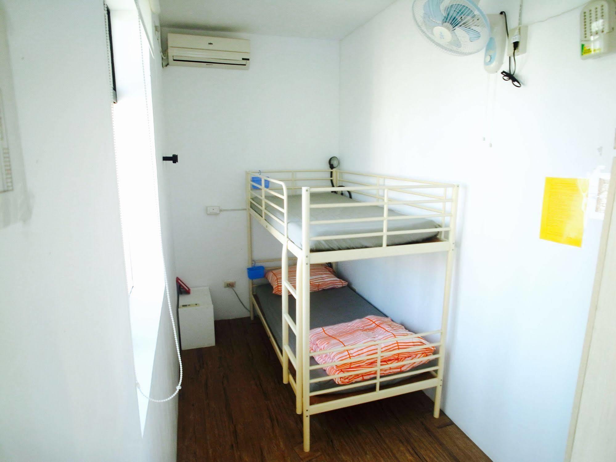 都蘭朋友家 Dulan Friends Hostel Donghe Esterno foto
